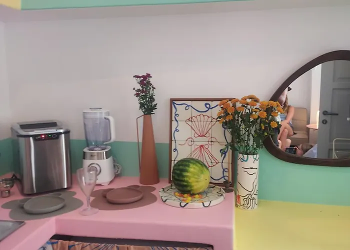 Holy Summer In Market Streets * Náoussa