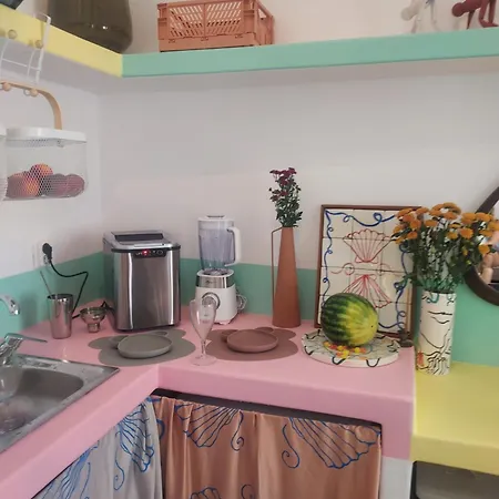 Holy Summer In Market Streets Apartment Naousa (Paros)